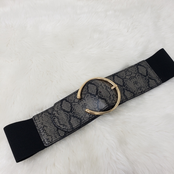 Faux Snake Skin Clutch and belt - Picture 2 of 4